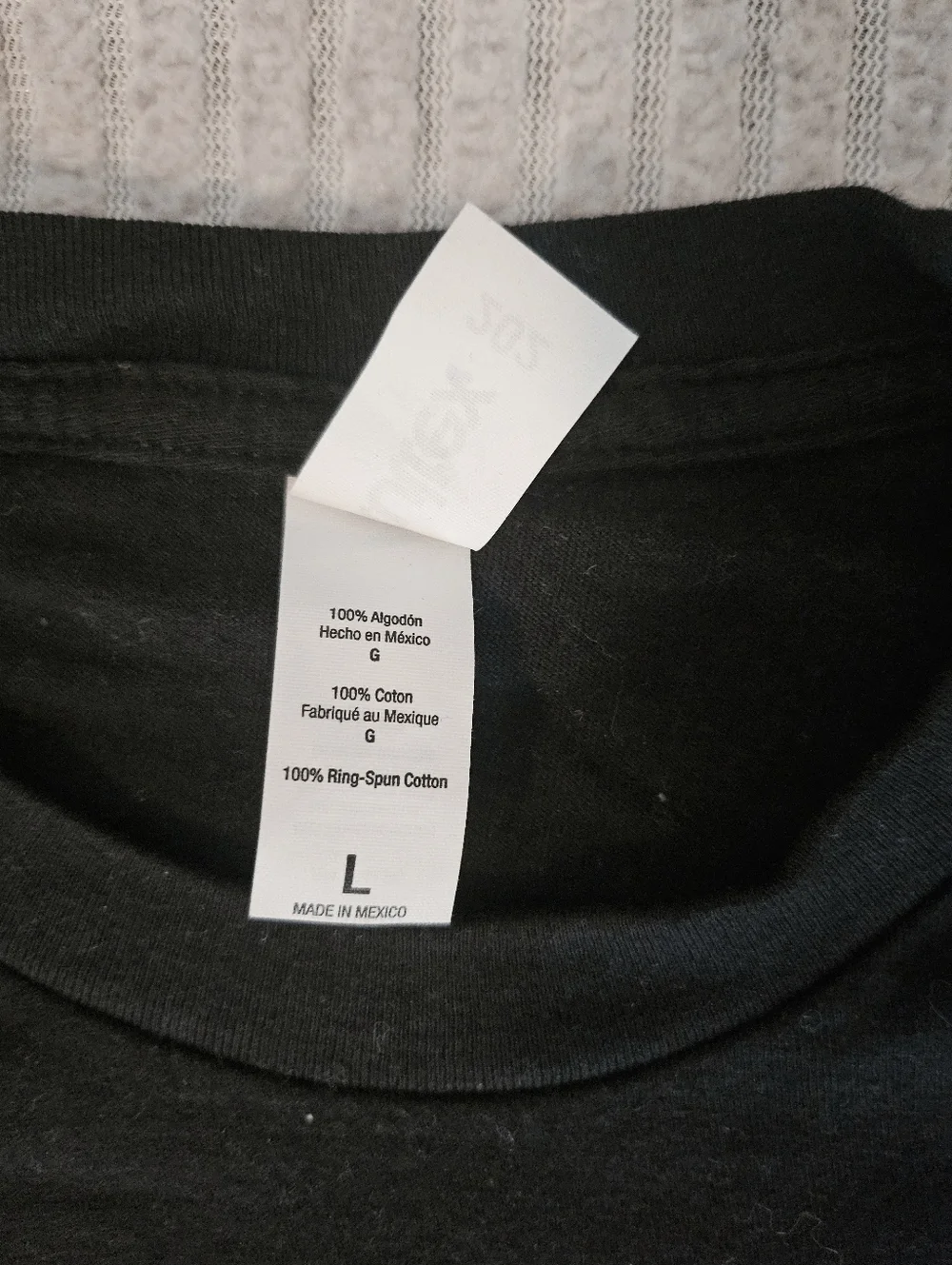 Falling In Reverse Band T-Shirt - Picture 2 of 2